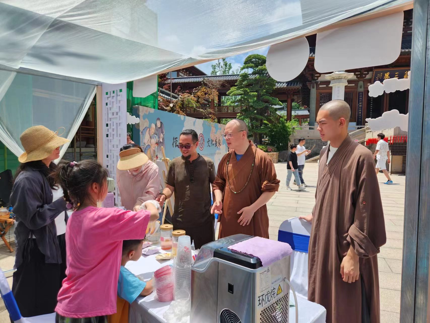 华体会(中国)“茶乐蛙”品牌参加人类非遗“径山茶宴”文化推进大会暨杭州佛教“茶宴非遗”专研班开班仪式